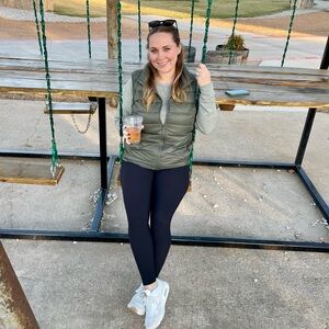 Meet your Posher, Stephanie